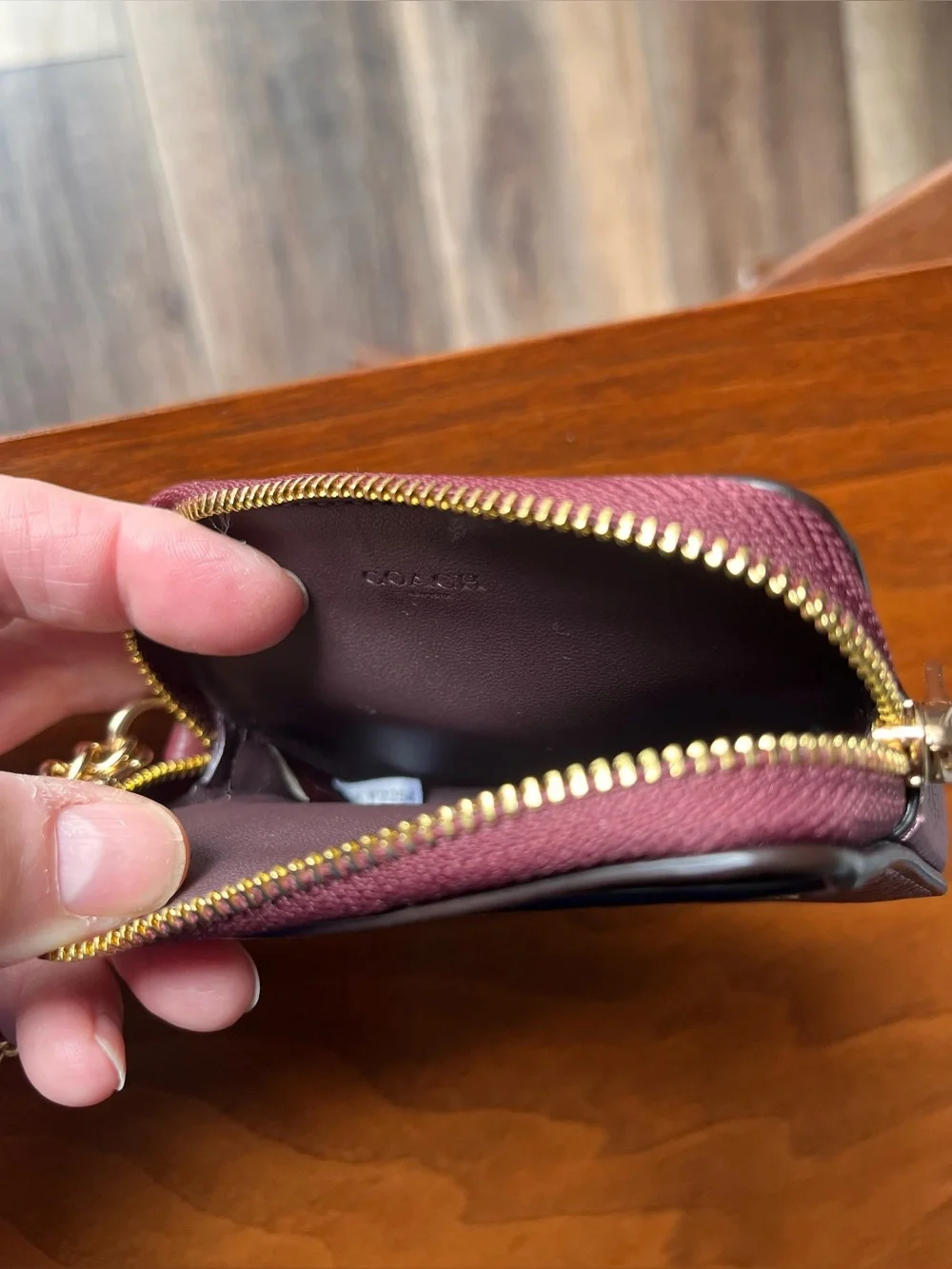 COACH  zip leather card case/ mini wallet/ wristlet in Gold/Wine! Perfect size!